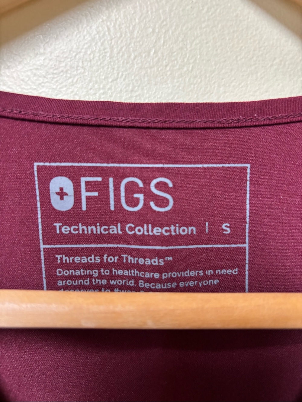 FIGS Casma Burgundy Scrub Top FW1100 Small - Picture 5 of 9